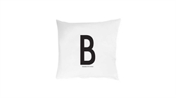 Pudebetræk med bogstav B Arne Jacobsen 70x50 cm fra Design Letters